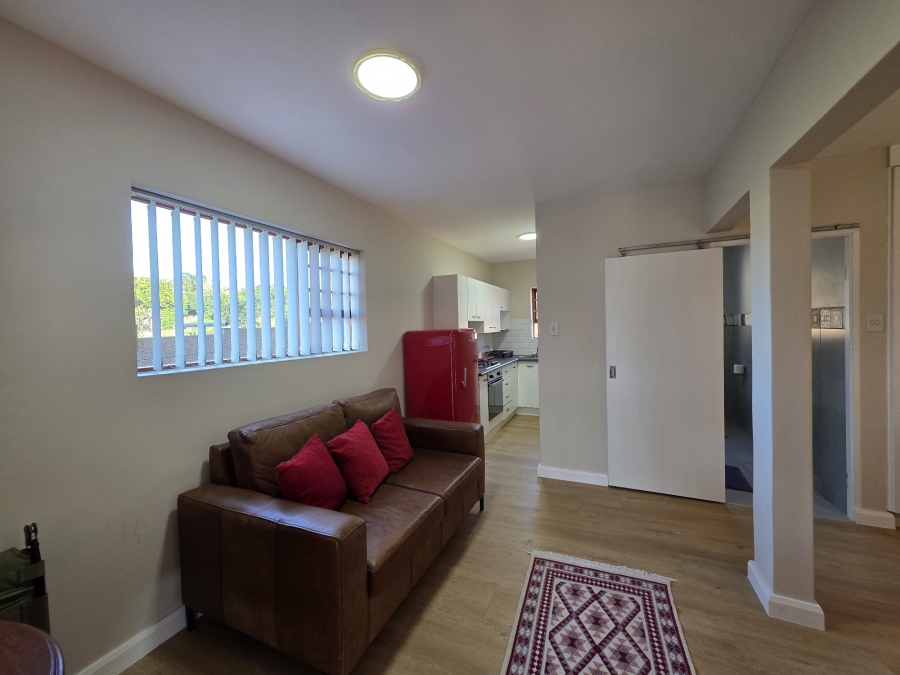 4 Bedroom Property for Sale in Wavecrest Eastern Cape